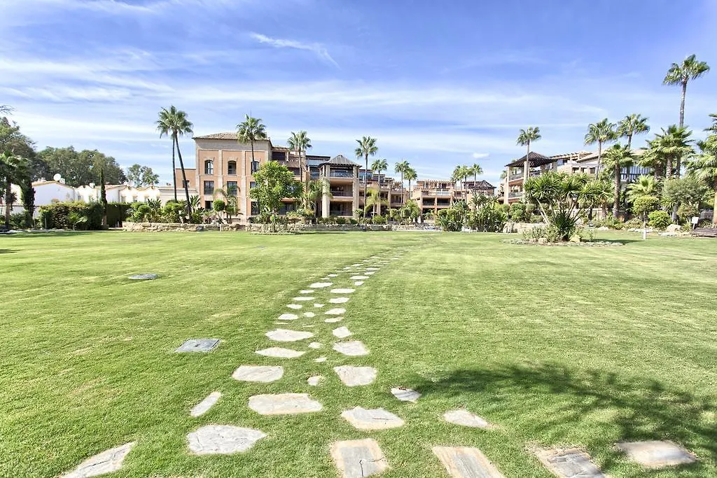 Casablanca Beach Apartment Marbella