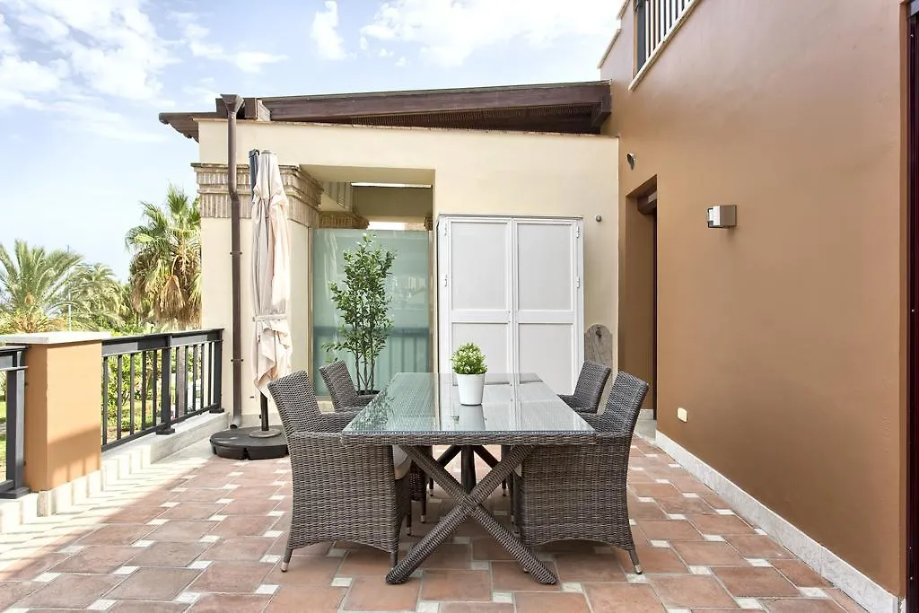 Casablanca Beach Apartment Marbella