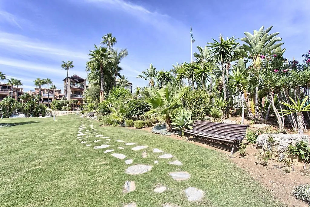 Casablanca Beach Apartment Marbella