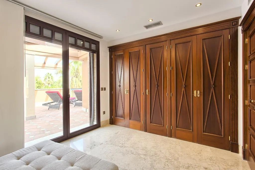 Casablanca Beach Apartment Marbella